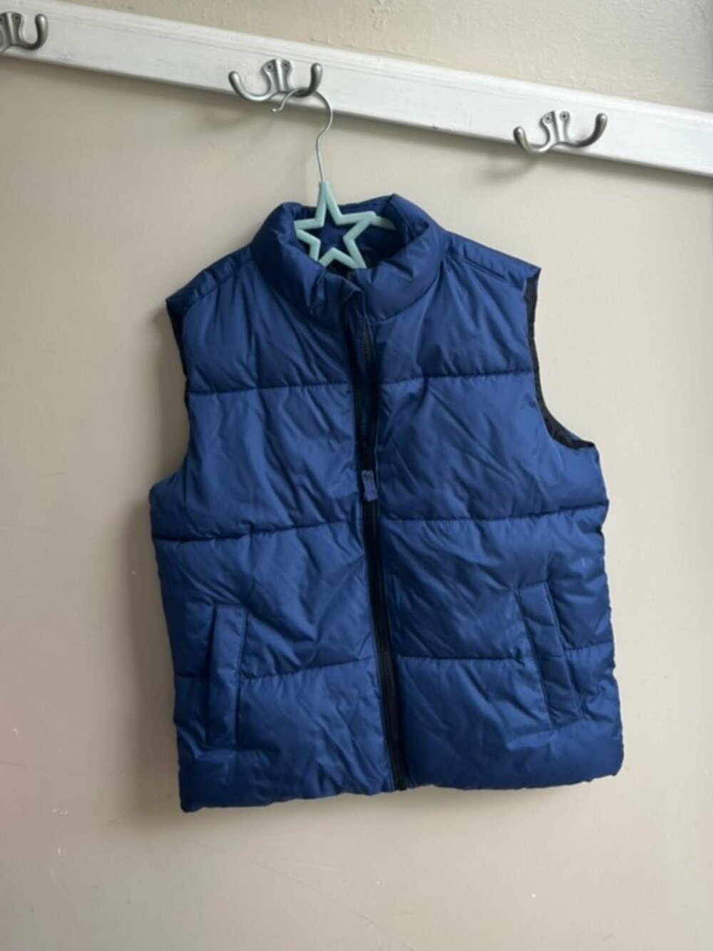 💙❄️ Old Navy Puffer Vest – Dark Blue – Kids Size 8 ❄️💙